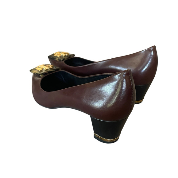 TORY BURCH Size 7 Brown Prue-Aged Nappa Leather Tortoise Shell Gold Logo Pump - Picture 5 of 13
